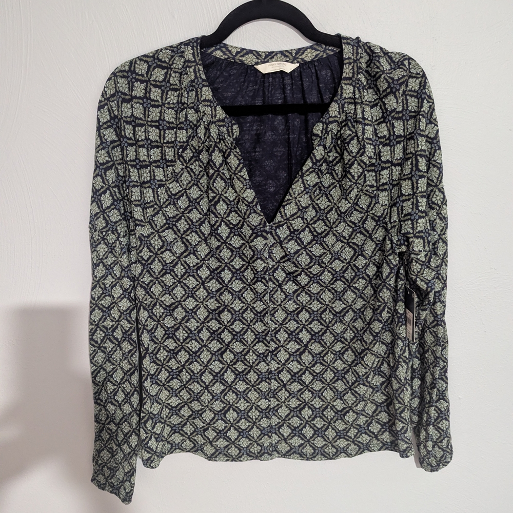 Elegant Black and Green Patterned Women's Top-NWT